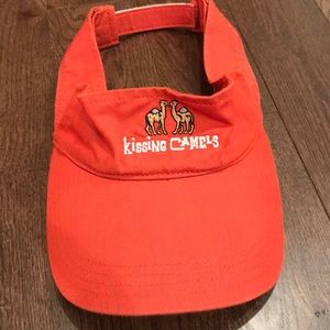 KISSING CAMELS VISOR - ADJUSTABLE